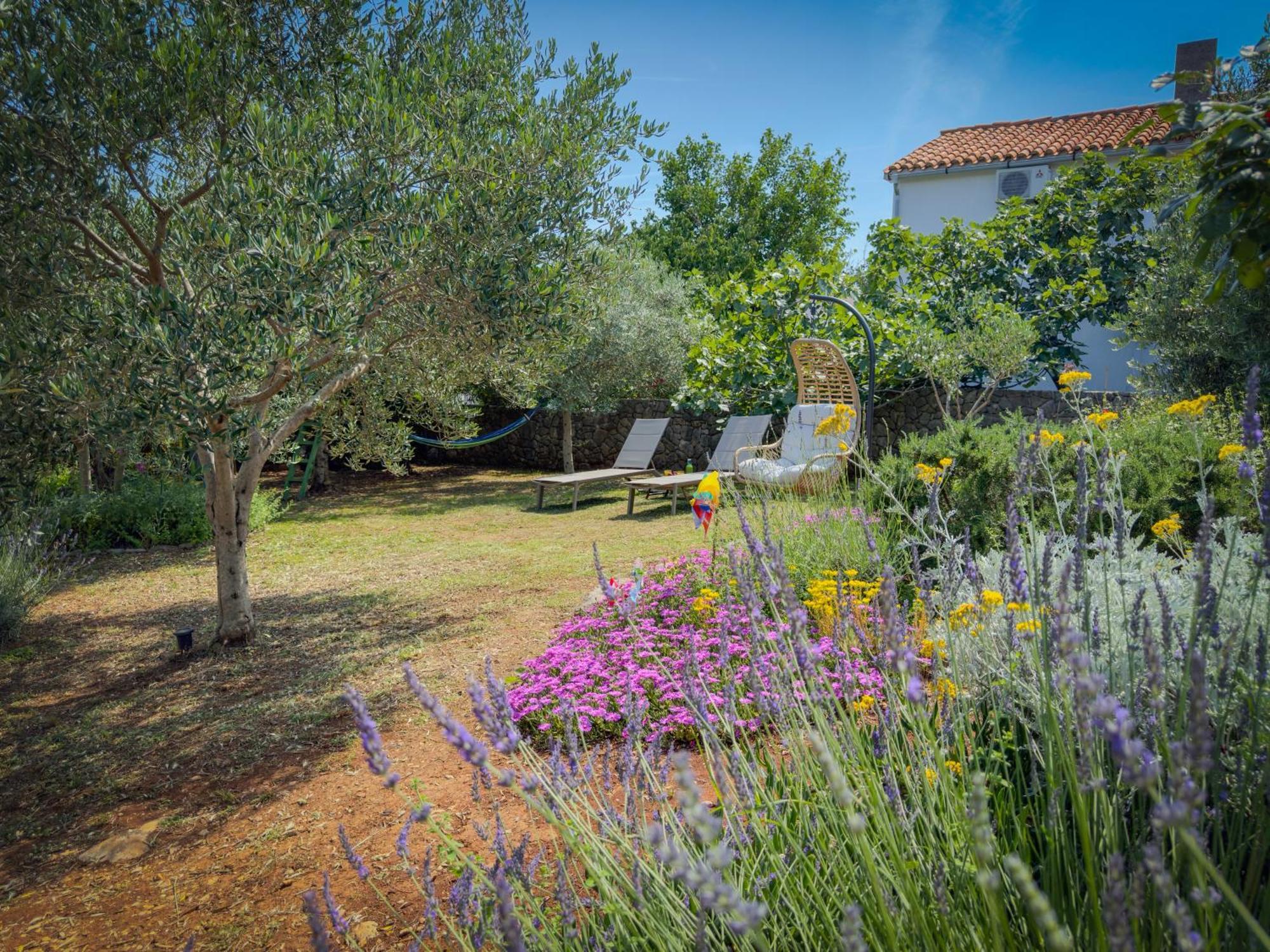 Holiday Home Lavanda Корнич Экстерьер фото